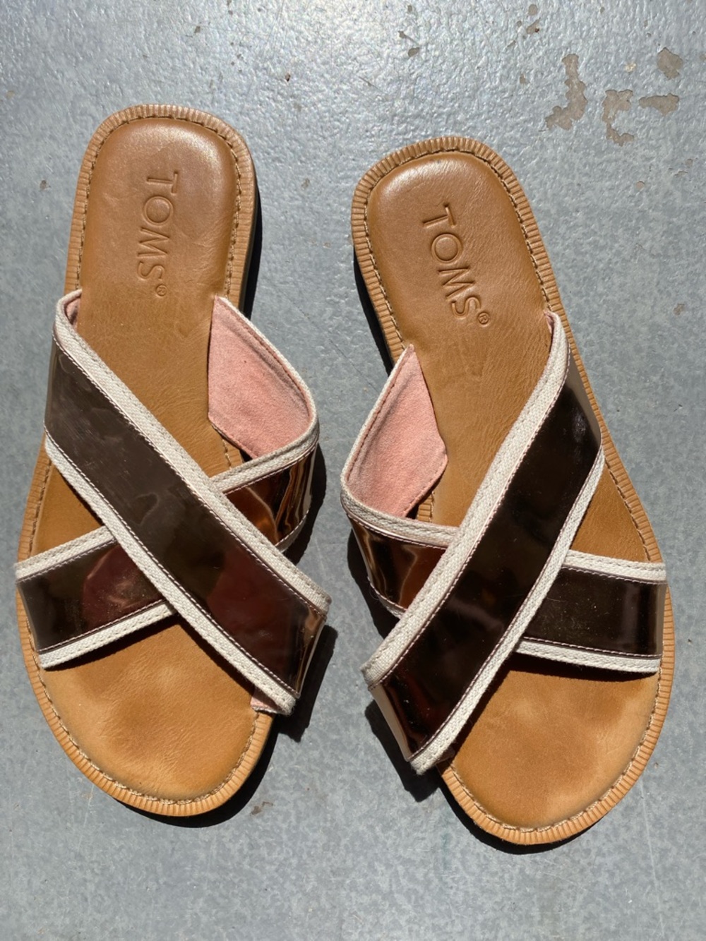 TOMS Women's Metallic Brown and Pink Cross-Strap Slide Sandals